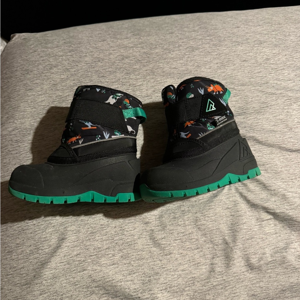 Ripzone Black and Green Kids Rain & Snow Boots